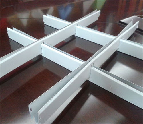 廣州幕墻鋁單板廠家 定制包柱條價(jià)格參考與高清產(chǎn)品圖鑒賞